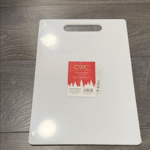 NWT Festive Deer Pattern Cutting Board - Picture 2 of 2